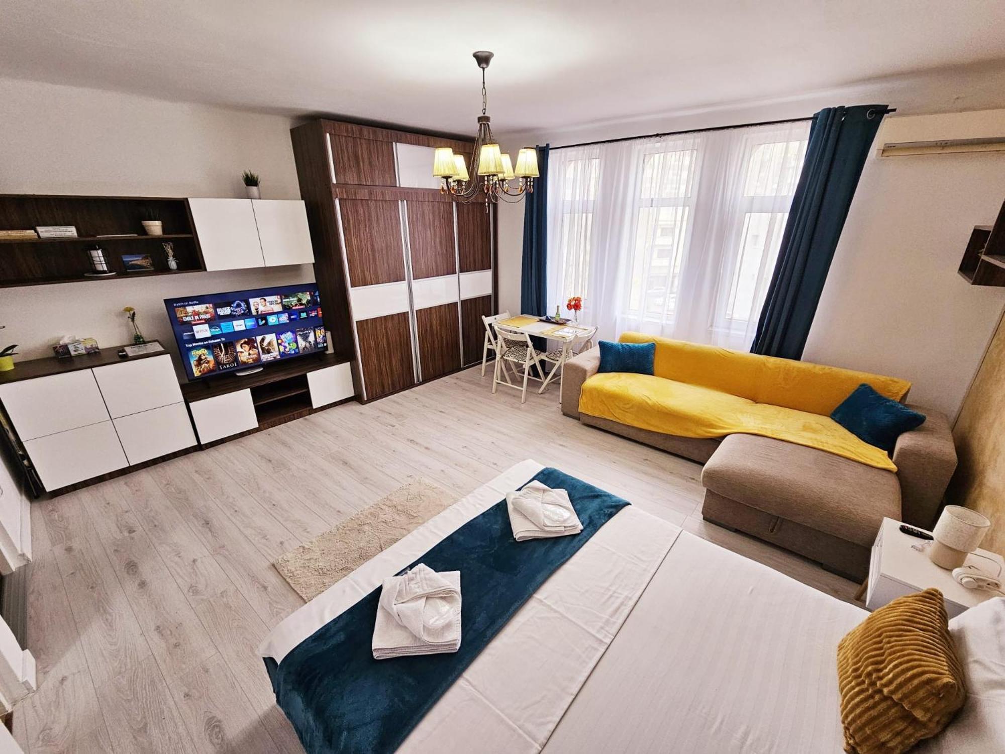Apartment Downtown Old Center Universitate - Cav8 Bucharest