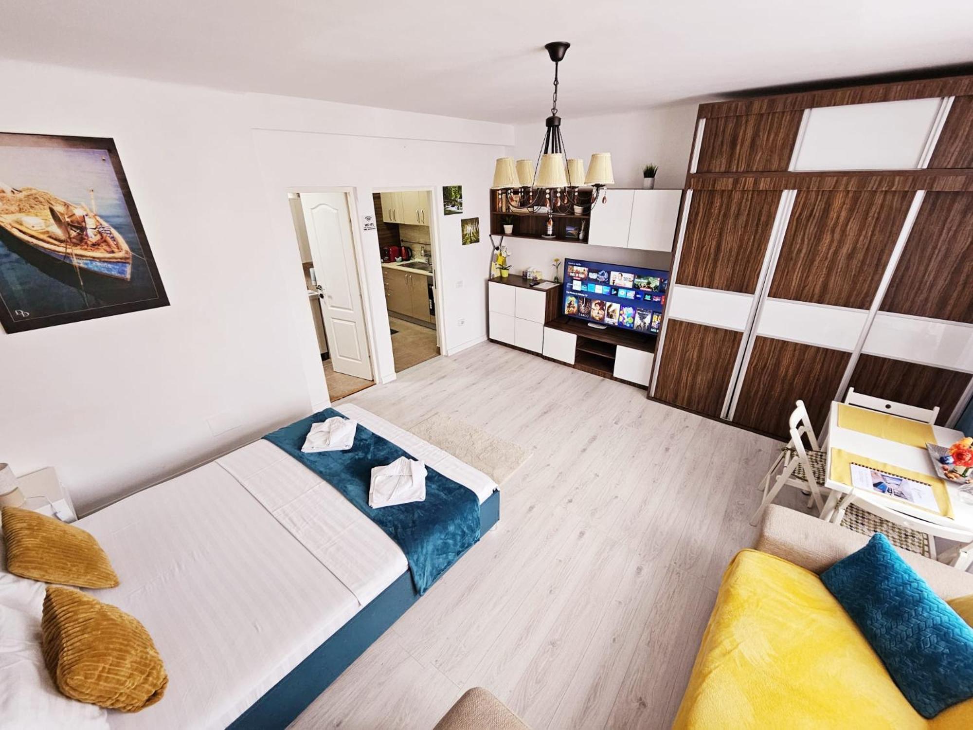 Downtown Old Center Universitate - Cav8 * Bucharest